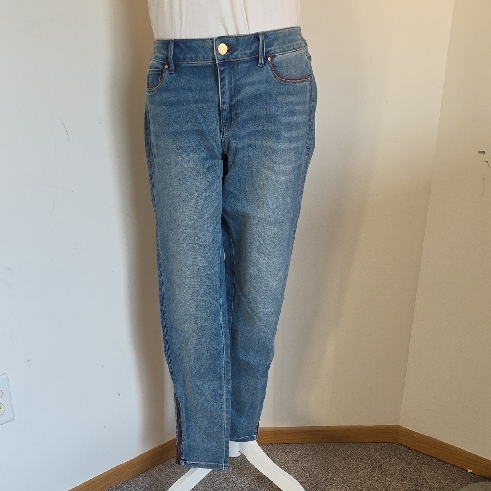White House Black Market Skimmer Jeans